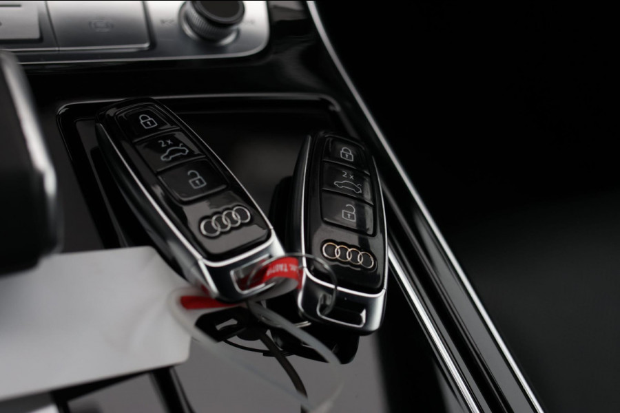 Audi Q8 60 TFSI e Quattro Competition *Pano*RS-Stoelen*B&O*Soft-Close*ABT*