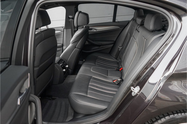 BMW 5 Serie 540i M-Sport High Executive Schuifdak HUD ACC 360° H&K Stuurverw