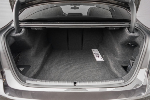 BMW 5 Serie 540i M-Sport High Executive Schuifdak HUD ACC 360° H&K Stuurverw