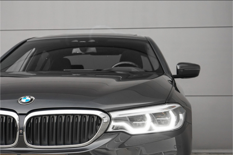 BMW 5 Serie 540i M-Sport High Executive Schuifdak HUD ACC 360° H&K Stuurverw