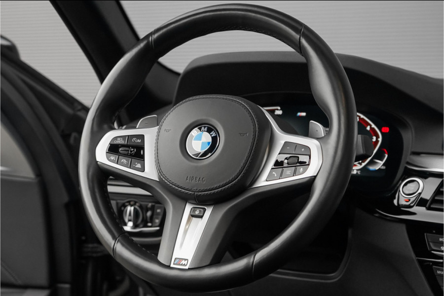 BMW 5 Serie 540i M-Sport High Executive Schuifdak HUD ACC 360° H&K Stuurverw