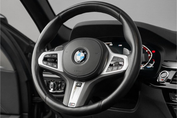 BMW 5 Serie 540i M-Sport High Executive Schuifdak HUD ACC 360° H&K Stuurverw