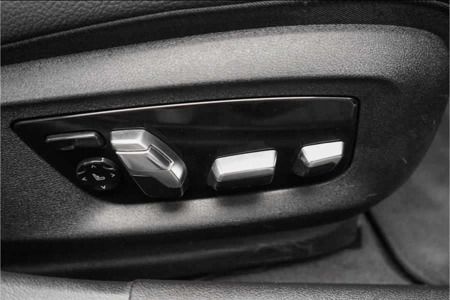 BMW 5 Serie 540i M-Sport High Executive Schuifdak HUD ACC 360° H&K Stuurverw