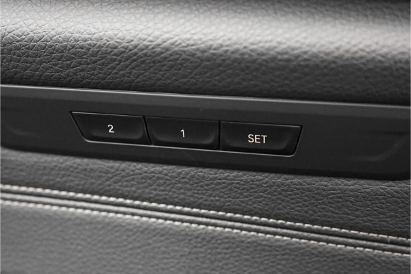 BMW 5 Serie 540i M-Sport High Executive Schuifdak HUD ACC 360° H&K Stuurverw