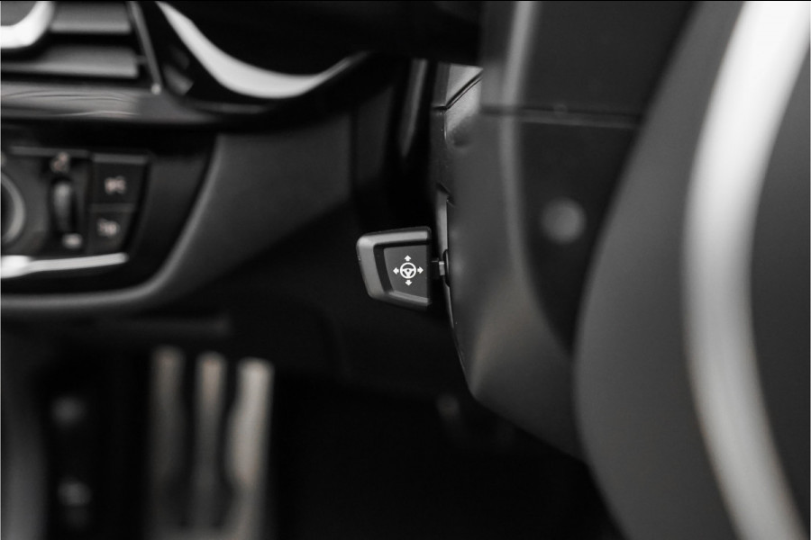 BMW 5 Serie 540i M-Sport High Executive Schuifdak HUD ACC 360° H&K Stuurverw
