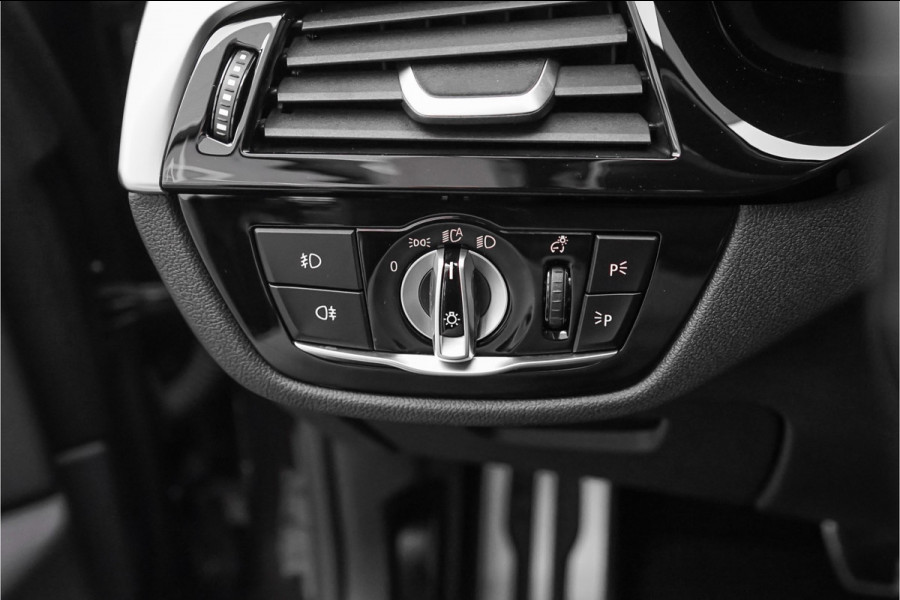 BMW 5 Serie 540i M-Sport High Executive Schuifdak HUD ACC 360° H&K Stuurverw