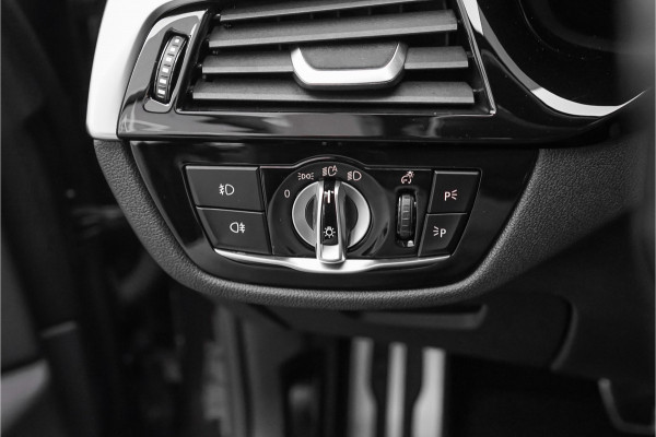 BMW 5 Serie 540i M-Sport High Executive Schuifdak HUD ACC 360° H&K Stuurverw