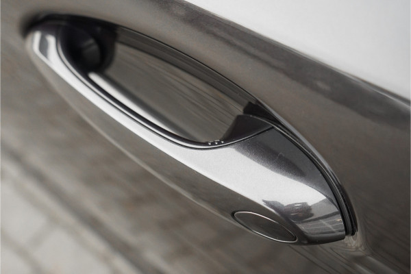 BMW 5 Serie 540i M-Sport High Executive Schuifdak HUD ACC 360° H&K Stuurverw