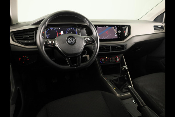 Volkswagen Polo 1.0 TSI Comfortline 95 pk | Navigatie | Parkeersensoren | LED koplampen | Adaptieve cruise control | Voll. digitaal instrumentenpaneel | Apple Carplay/Android Auto |