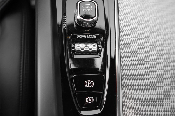 Volvo XC60 2.0 B5 Inscription R-Design Pano Trekhaak Harman/Kardon