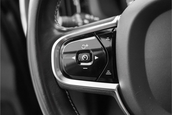 Volvo XC60 2.0 B5 Inscription R-Design Pano Trekhaak Harman/Kardon