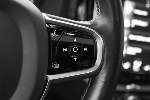 Volvo XC60 2.0 B5 Inscription R-Design Pano Trekhaak Harman/Kardon