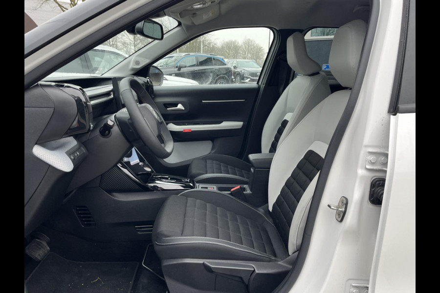 Citroën C3 Aircross 1.2 Hybrid 145pk Max STOEL + STUURWIELVERWARMING | WINTERPAKKET | CAMERA | HEAD-UP DISPLAY| FABRIEKSGARANTIE | ALL IN PRIJS RIJKLAAR |
