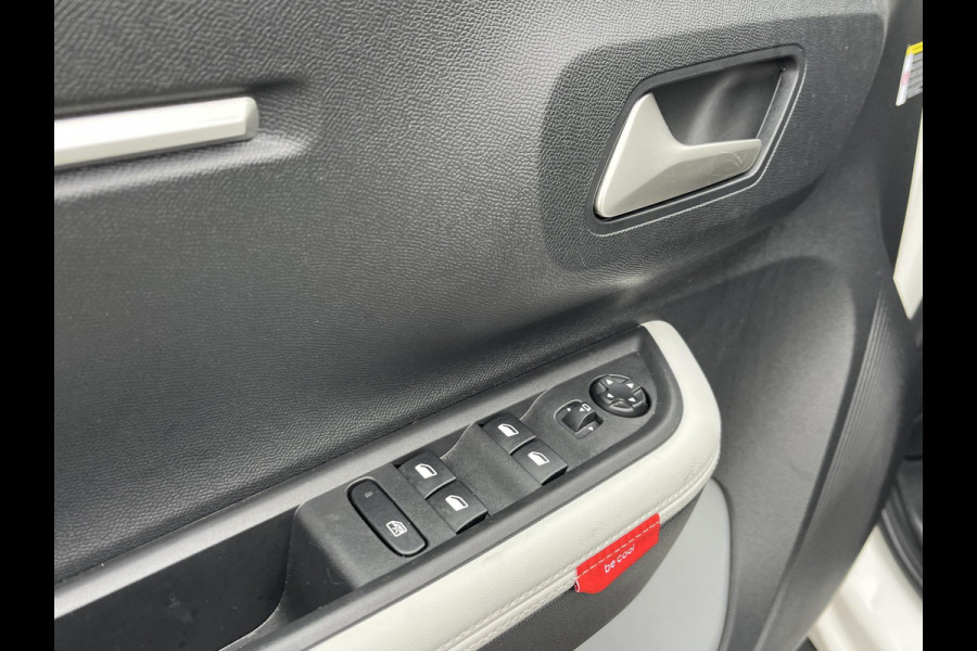 Citroën C3 Aircross 1.2 Hybrid 145pk Max STOEL + STUURWIELVERWARMING | WINTERPAKKET | CAMERA | HEAD-UP DISPLAY| FABRIEKSGARANTIE | ALL IN PRIJS RIJKLAAR |