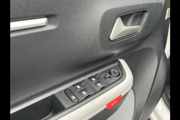 Citroën C3 Aircross 1.2 Hybrid 145pk Max STOEL + STUURWIELVERWARMING | WINTERPAKKET | CAMERA | HEAD-UP DISPLAY| FABRIEKSGARANTIE | ALL IN PRIJS RIJKLAAR |