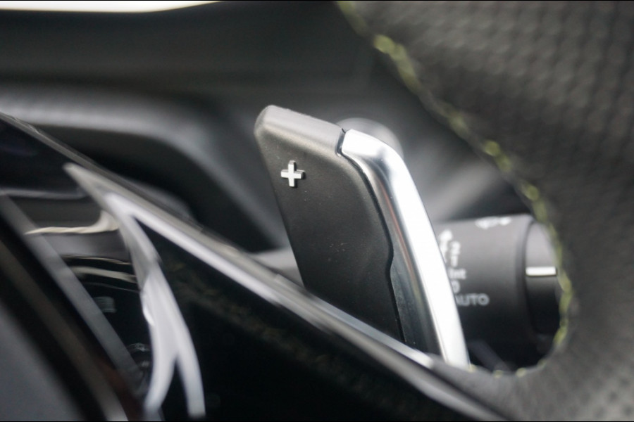 Peugeot 2008 1.2 Hybrid GT | AUTOMAAT | 145PK | CAMERA | CARPLAY
