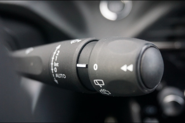 Peugeot 2008 1.2 Hybrid GT | AUTOMAAT | 145PK | CAMERA | CARPLAY