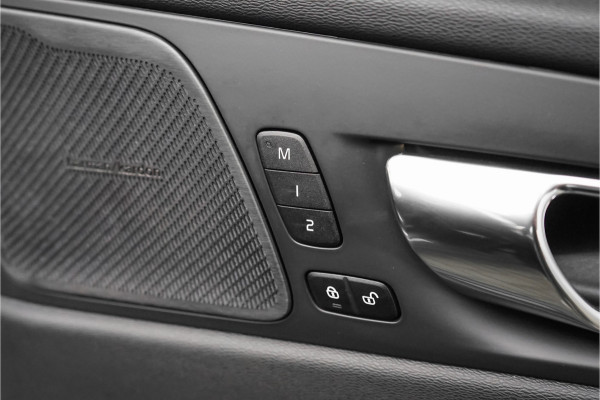 Volvo XC60 2.0 B5 Inscription R-Design Pano Trekhaak Harman/Kardon