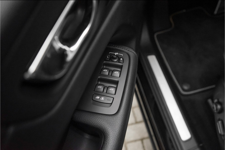 Volvo XC60 2.0 B5 Inscription R-Design Pano Trekhaak Harman/Kardon