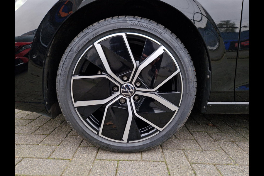 Volkswagen Golf 1.5 eHybrid 50 Edition /Panoramadak /IQ drive /IQ Light