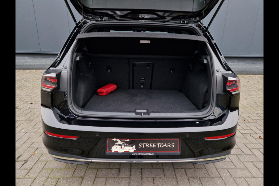 Volkswagen Golf 1.5 eHybrid 50 Edition /Panoramadak /IQ drive /IQ Light