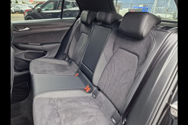 Volkswagen Golf 1.5 eHybrid 50 Edition /Panoramadak /IQ drive /IQ Light