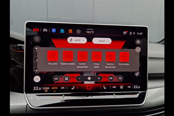 Volkswagen Golf 1.5 eHybrid 50 Edition /Panoramadak /IQ drive /IQ Light