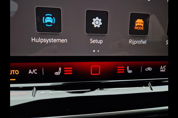 Volkswagen Golf 1.5 eHybrid 50 Edition /Panoramadak /IQ drive /IQ Light