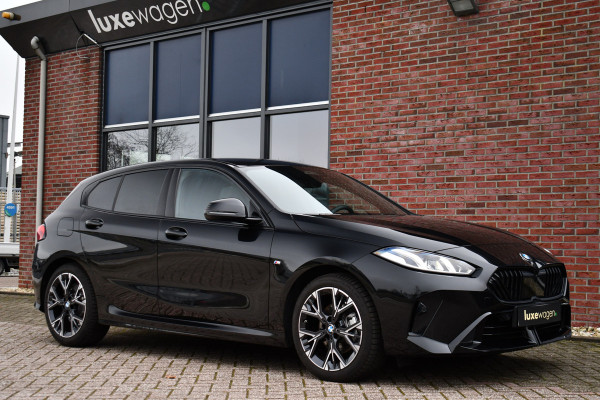 BMW 1-serie 120 M-Sport int+ext ACC DA-Plus Camera Shadowline 18inch