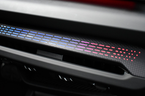 BMW 1-serie 120 M-Sport int+ext ACC DA-Plus Camera Shadowline 18inch