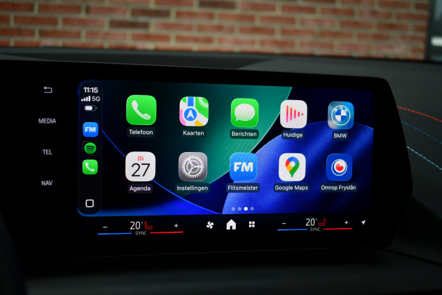 BMW 1-serie 120 M-Sport int+ext ACC DA-Plus Camera Shadowline 18inch