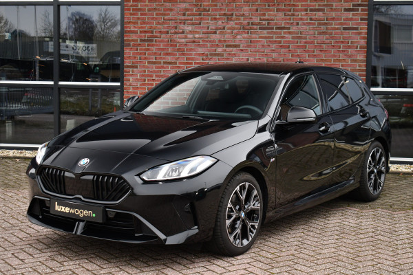 BMW 1-serie 120 M-Sport int+ext ACC DA-Plus Camera Shadowline 18inch