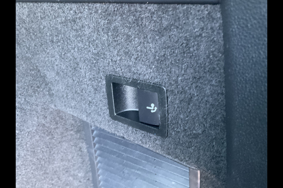 Škoda Kodiaq 7-Pers 1.5 TSI Sportline 7p. Virtual Pano.dak Trekhaak 20"LMV Full option Business