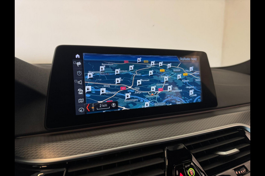 BMW 5 Serie Touring 530i M Sport / Adaptive / Leder / Camera