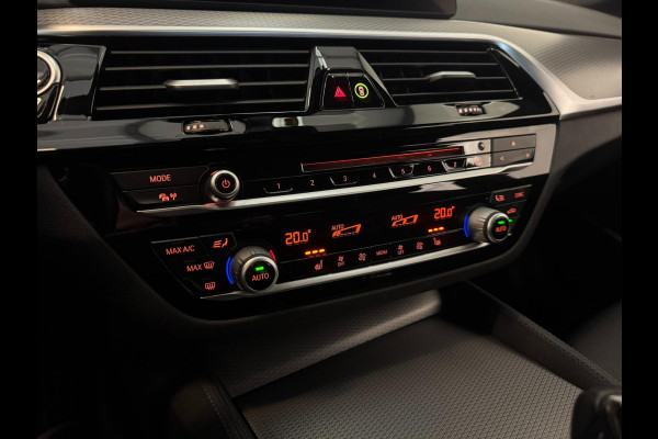 BMW 5 Serie Touring 530i M Sport / Adaptive / Leder / Camera