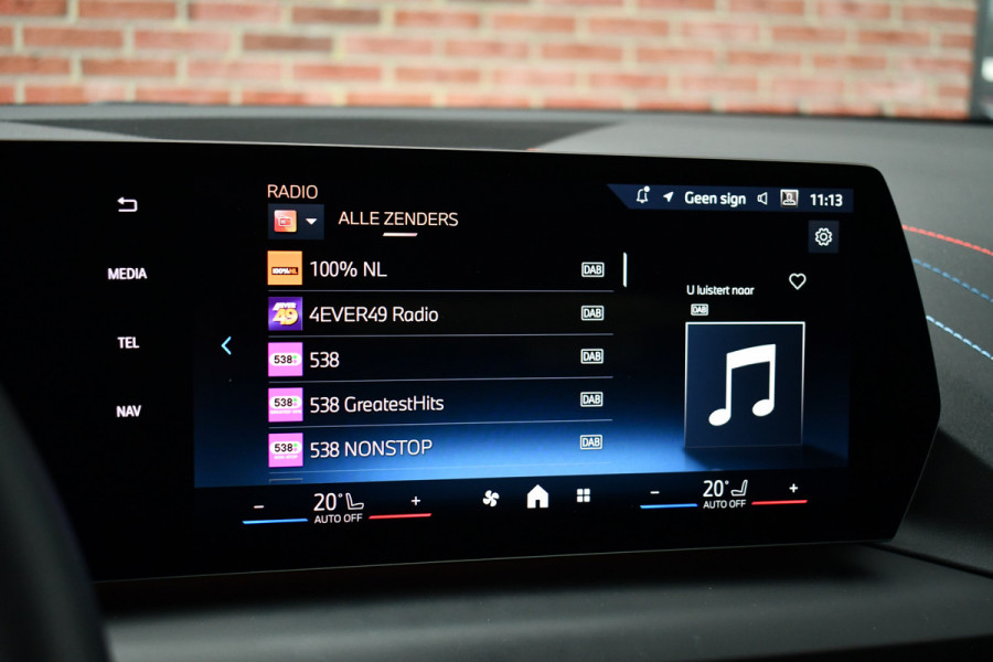 BMW 1-serie 120 M-Sport int+ext ACC DA-Plus Camera Shadowline 18inch