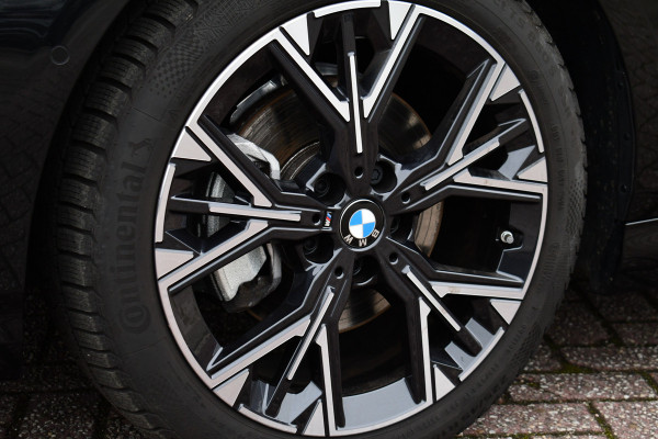 BMW 1-serie 120 M-Sport int+ext ACC DA-Plus Camera Shadowline 18inch