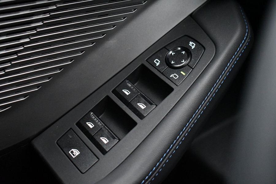 BMW 1-serie 120 M-Sport int+ext ACC DA-Plus Camera Shadowline 18inch