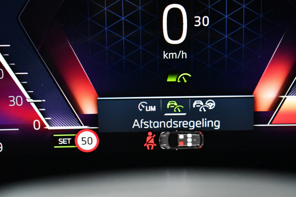 BMW 1-serie 120 M-Sport int+ext ACC DA-Plus Camera Shadowline 18inch