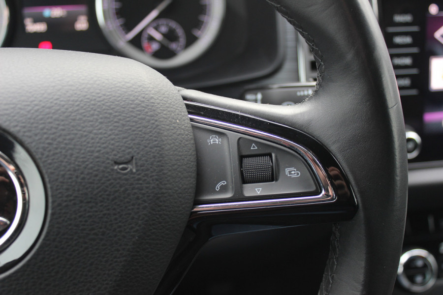 Škoda Kodiaq 1.4 TSI Ambition Business 5p. / CarPlay / Keyless / Navigatie / 18'' / Elektr. achterklep / LED Koplampen / DAB / Cruise Control