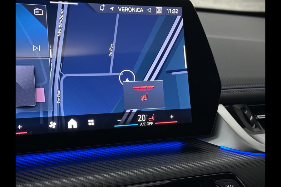 BMW X1 18i M-Sport Performance-Pack | Panorama | Sportstoelen | Carbon | Keyless-Entry | Sfeerverlichting | Achteruitrij-Camera | Carplay | Full-LED | Black-Optic | Getint Glas | Stoelverwarming | Draadloos Laden |