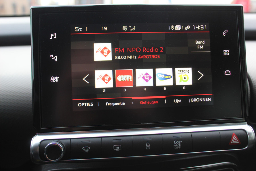 Citroën C4 Cactus 1.2 PureTech Business , 110pk , Dealer onderhouden Climate control , Bluetooth , Navigatie, Parkeersensoren achter LED Dag rijverlichting , Elek. ramen voor