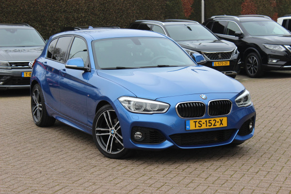 BMW 1-serie 118i Edition M Sport Shadow High Executive / Alcantara / Navigatie / Parkeerhulp V+A / 18'' / Stoelverwarming / Cruise Control