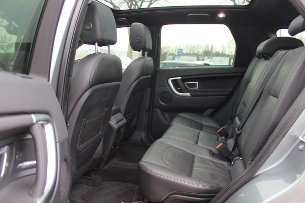 Land Rover Discovery Sport 2.0 TD4 Urban Series SE Dynamic / Trekhaak / Panoramadak / Camera / Leder / 19'' / Meridian / Navigatie / Stuur+Stoelverwarming / Cruise Control