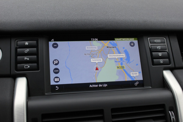 Land Rover Discovery Sport 2.0 TD4 Urban Series SE Dynamic / Trekhaak / Panoramadak / Camera / Leder / 19'' / Meridian / Navigatie / Stuur+Stoelverwarming / Cruise Control