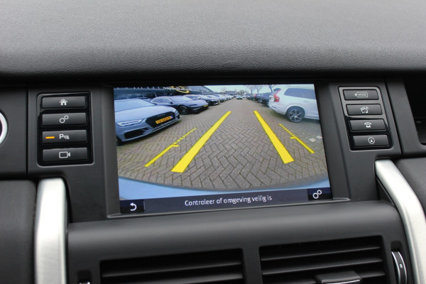 Land Rover Discovery Sport 2.0 TD4 Urban Series SE Dynamic / Trekhaak / Panoramadak / Camera / Leder / 19'' / Meridian / Navigatie / Stuur+Stoelverwarming / Cruise Control