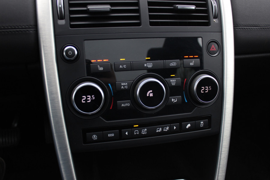 Land Rover Discovery Sport 2.0 TD4 Urban Series SE Dynamic / Trekhaak / Panoramadak / Camera / Leder / 19'' / Meridian / Navigatie / Stuur+Stoelverwarming / Cruise Control