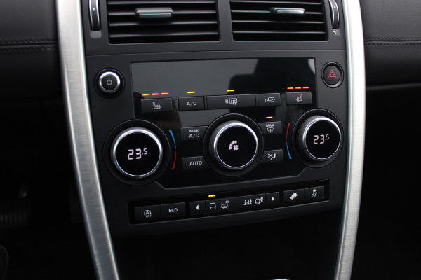 Land Rover Discovery Sport 2.0 TD4 Urban Series SE Dynamic / Trekhaak / Panoramadak / Camera / Leder / 19'' / Meridian / Navigatie / Stuur+Stoelverwarming / Cruise Control