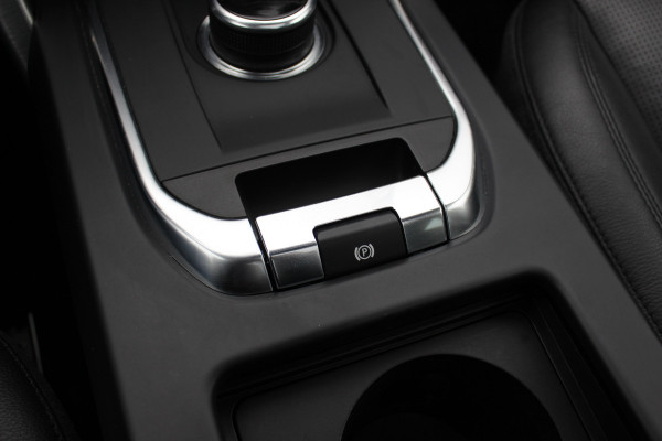 Land Rover Discovery Sport 2.0 TD4 Urban Series SE Dynamic / Trekhaak / Panoramadak / Camera / Leder / 19'' / Meridian / Navigatie / Stuur+Stoelverwarming / Cruise Control