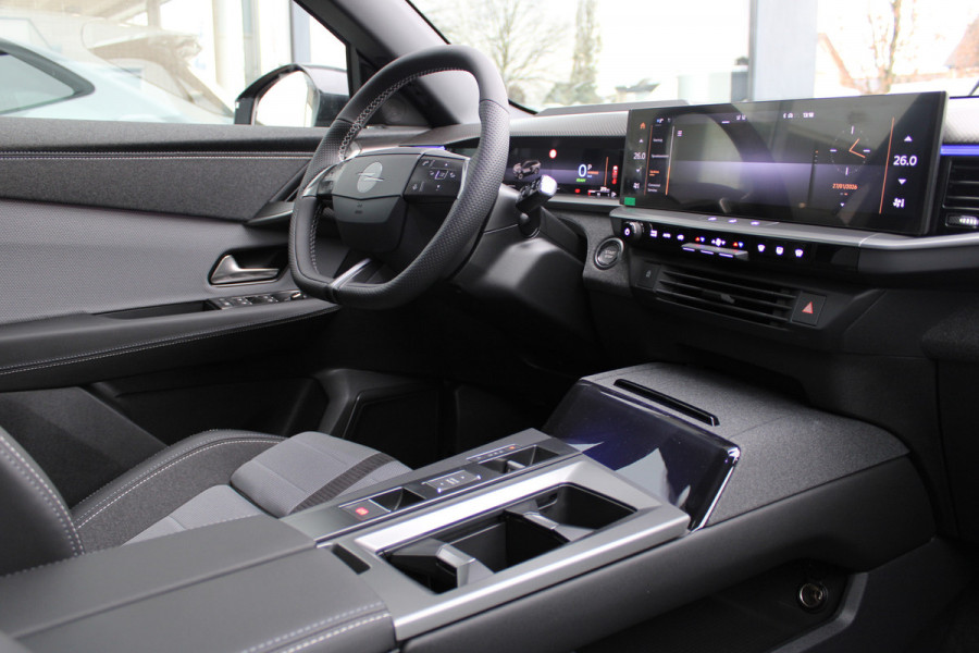 Opel Grandland 1.6 Turbo Plug-in-Hybrid Ultimate | Panoramadak | Trekhaak | Head-Up | FOCAL